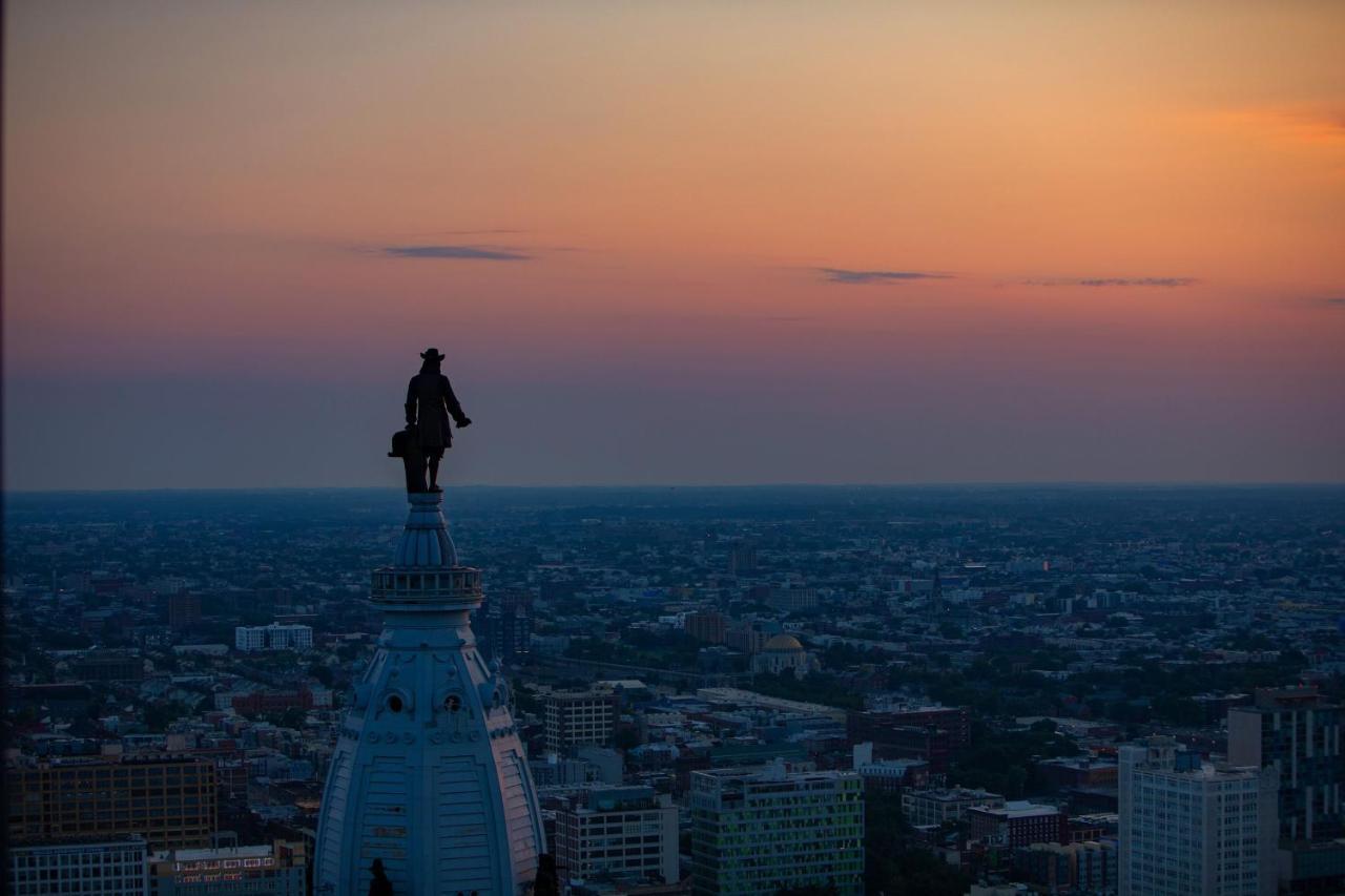 W 4* Philadelphia