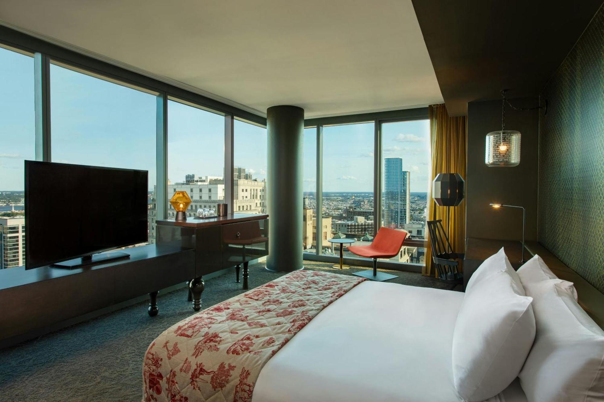 Hotel W 4*